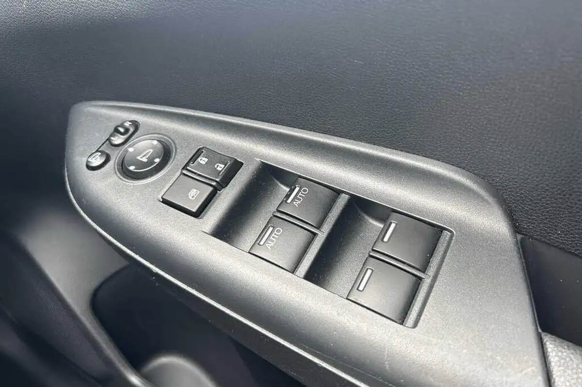 2019-honda-jazz-13-i-vtec-ex-cvt-big-22