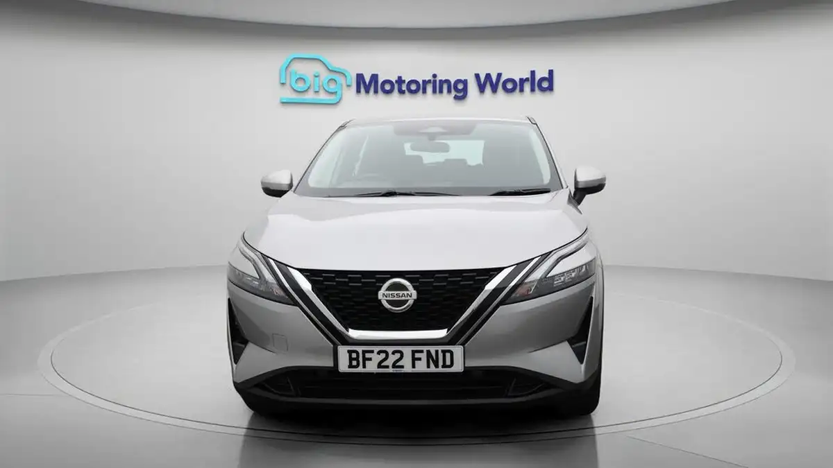 2022-nissan-qashqai-13-dig-t-acenta-premium-140ps-big-2
