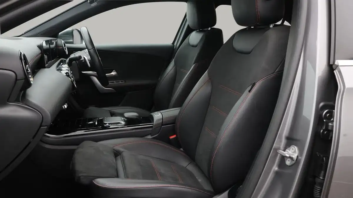 2020-mercedes-benz-a-class-13-a200-amg-line-saloon-4d-7g-dct-big-14
