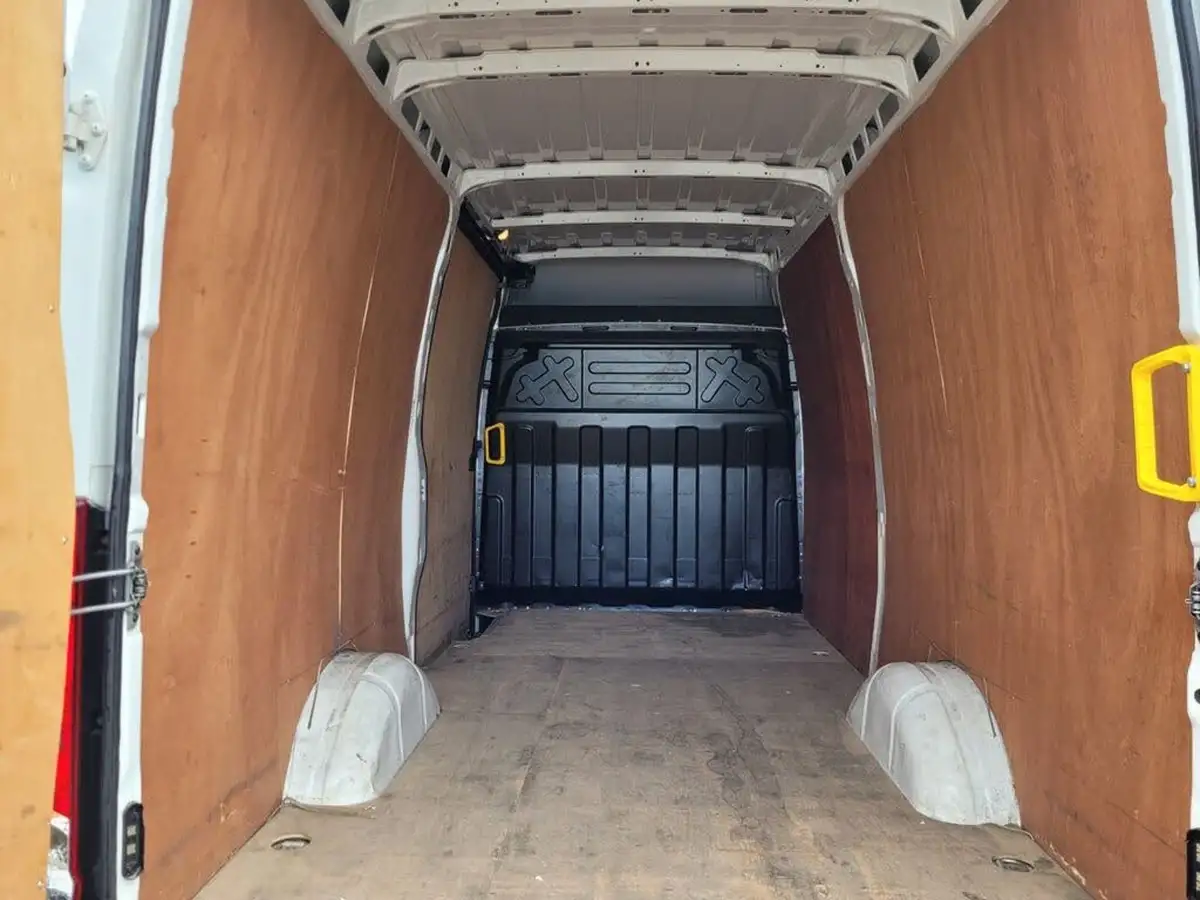 2023-iveco-daily-s-class-23td-35s14v-business-3520mm-h2-136pseu6dt-big-8