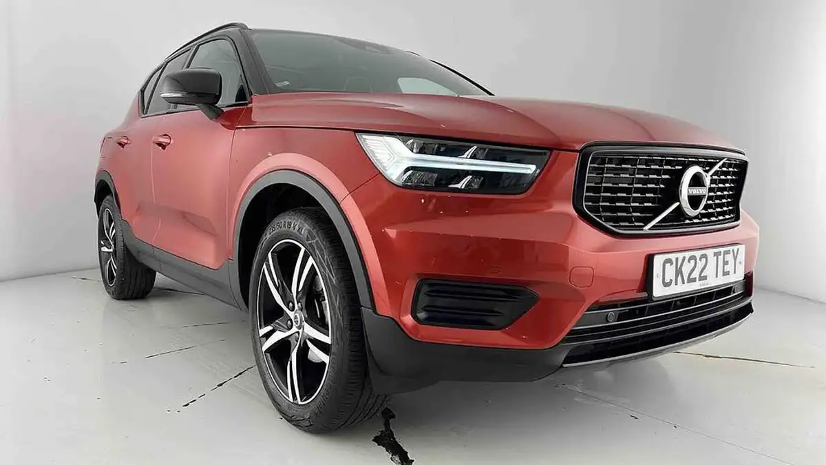 2022-volvo-xc40-15-t3-r-design-auto-big-24
