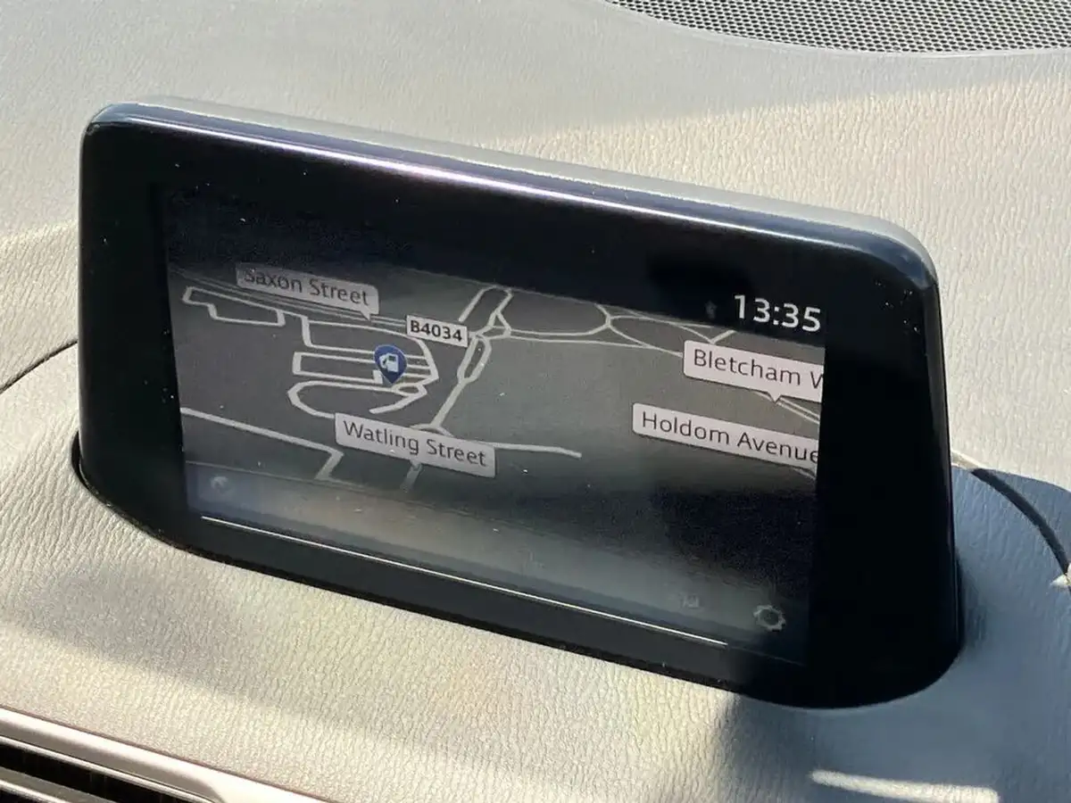 2017-mazda-mazda3-20-se-l-nav-hatchback-5d-big-12