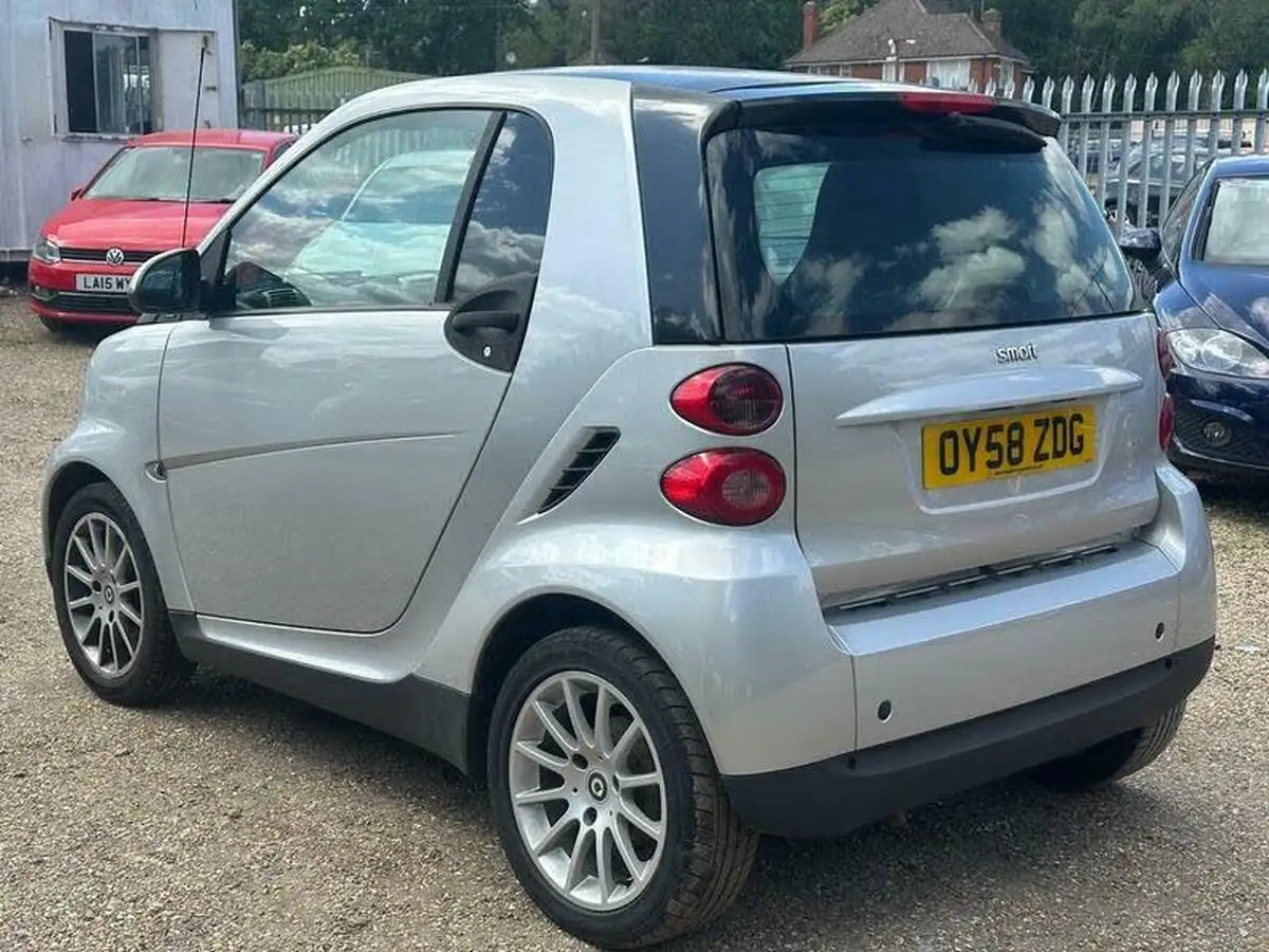 2008-smart-fortwo-10-passion-84bhp-coupe-semi-a-big-4