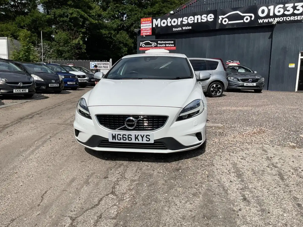 2016-volvo-v40-20td-d2-r-design-pro-big-42