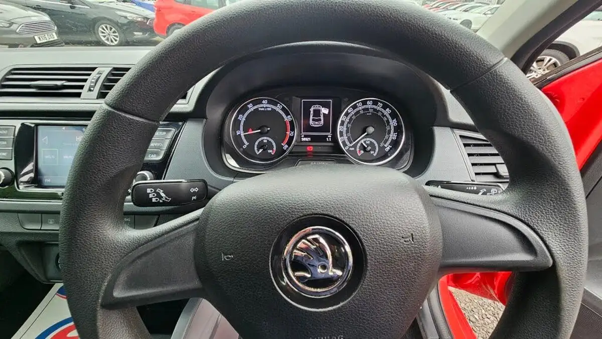 2019-skoda-fabia-10-mpi-s-hatchback-big-25