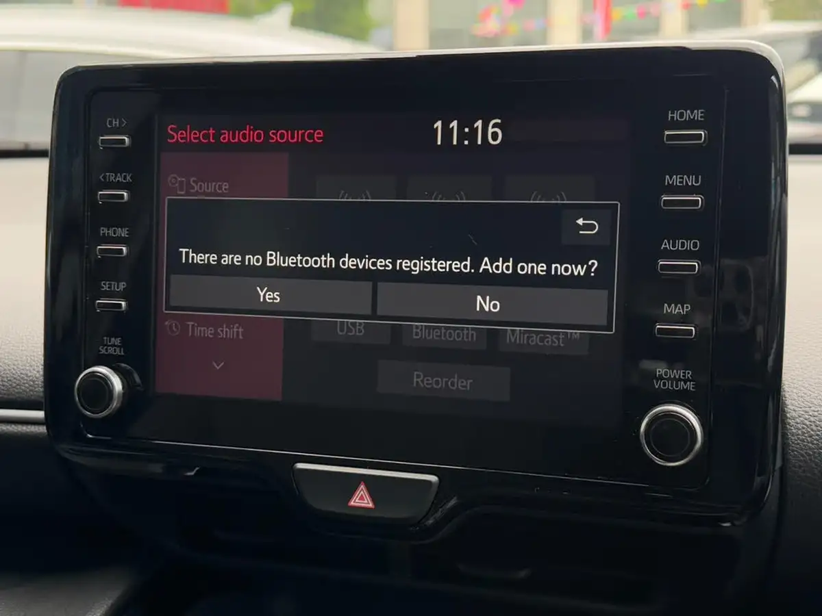 2022-toyota-yaris-15-vvt-i-design-panoramic-roof-big-33