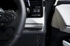 2025-lexus-lm-350h-25-awd-small-26