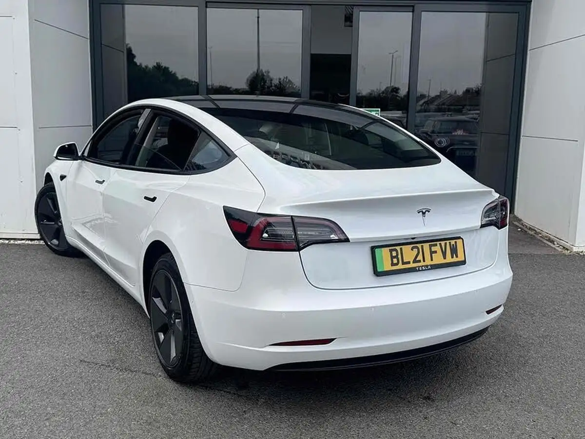 2021-tesla-model-3-e-standard-plus-big-2