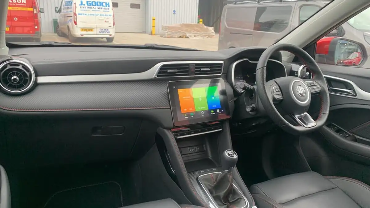 2021-mg-zs-suv-15-vti-tech-exclusive-big-2