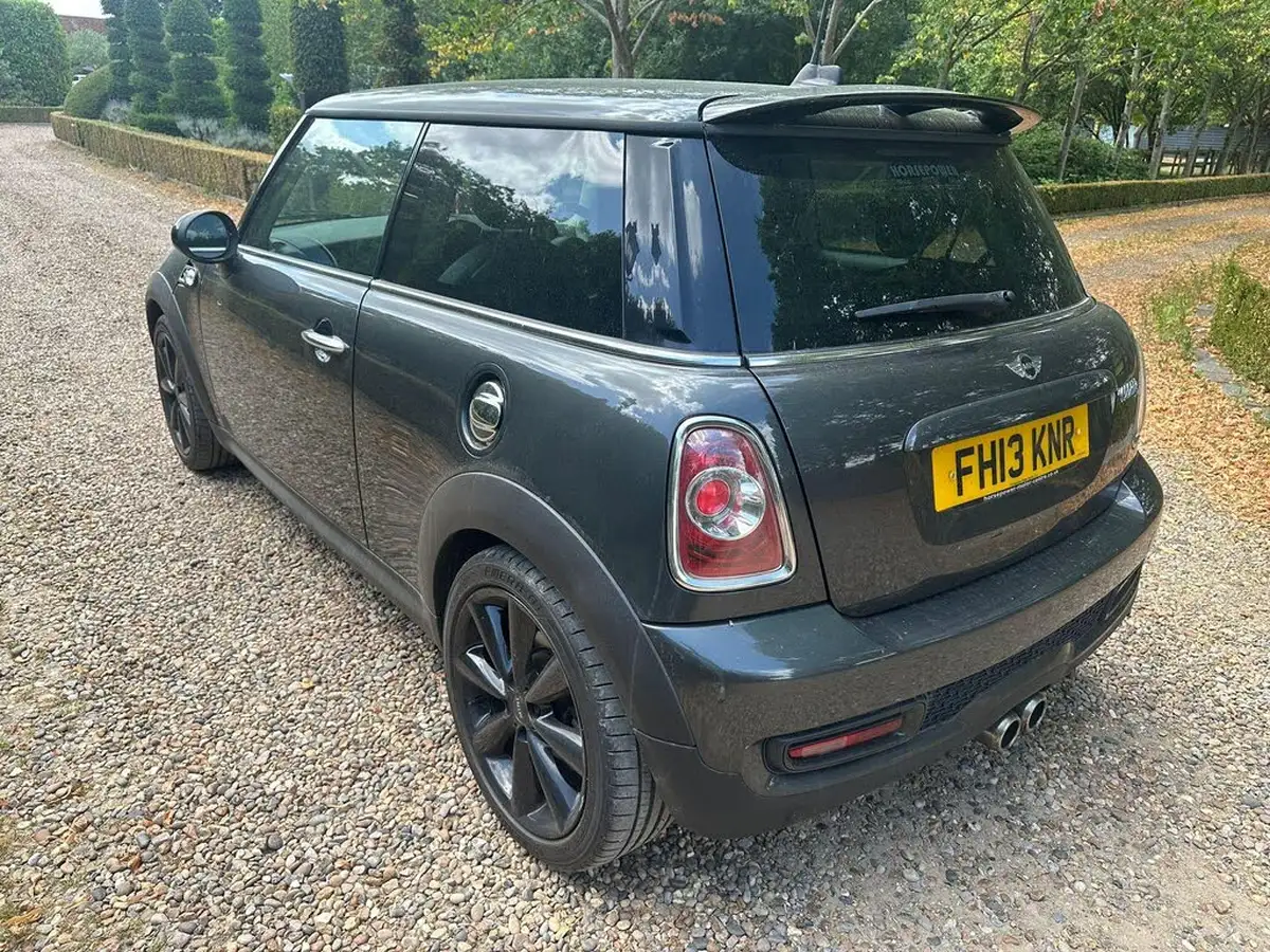 2013-mini-cooper-16-cooper-s-184bhp-sport-chili-hatchback-3d-auto-big-8