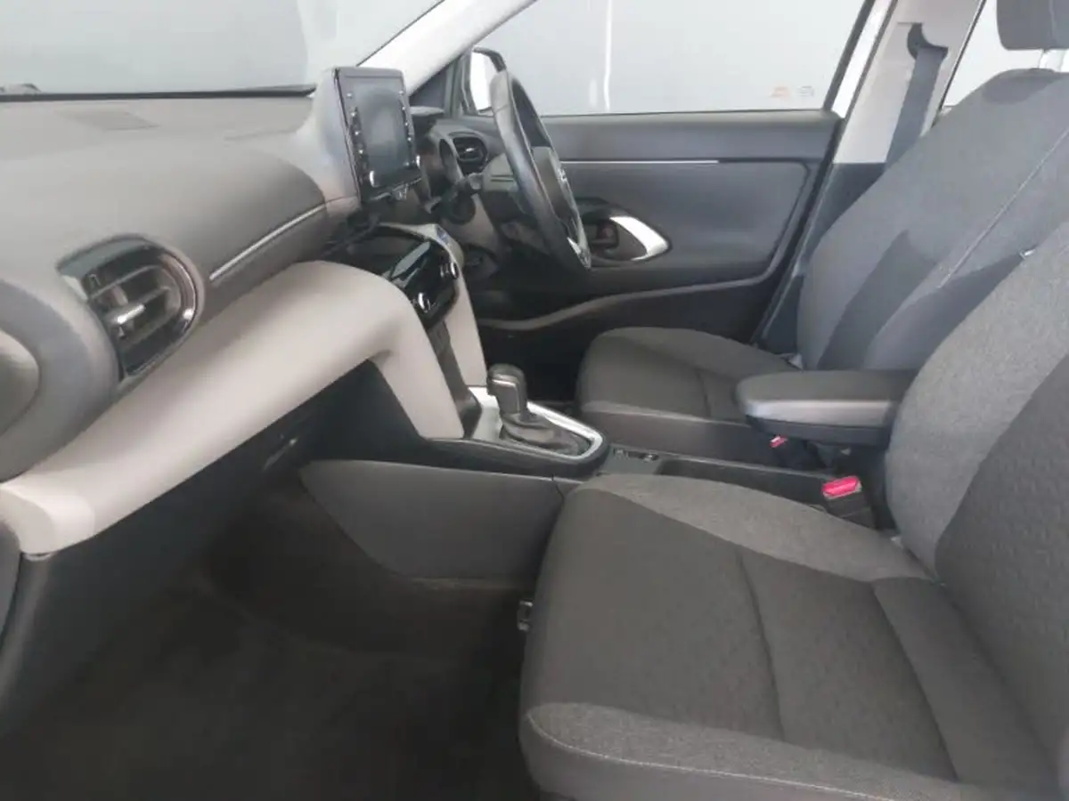 2022-toyota-yaris-cross-15-vvt-i-icon-big-4