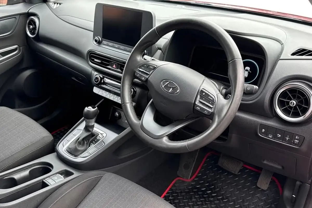 2022-hyundai-kona-16-gdi-se-connect-big-13