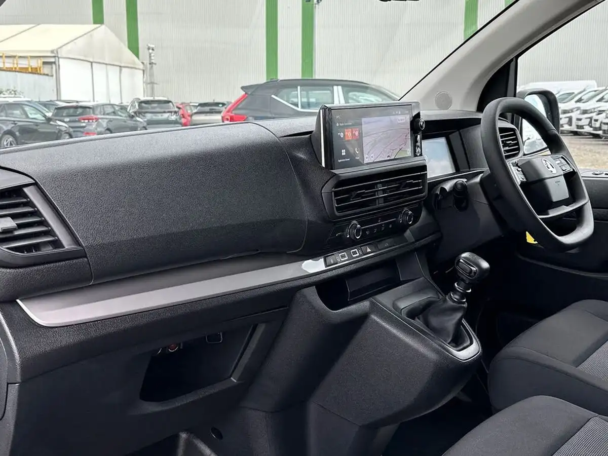 2024-vauxhall-vivaro-15td-xl-pro-big-8