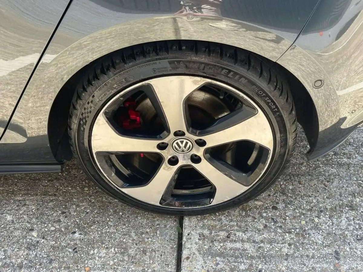 2014-volkswagen-golf-20-gti-230ps-performance-pk-hatchback-5d-dsg-big-75
