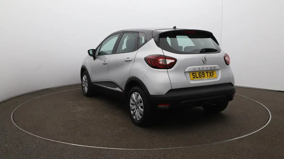 2020-renault-captur-09-tce-play-big-58