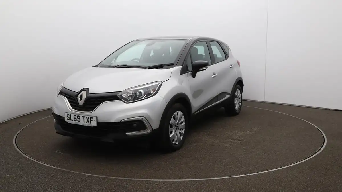 2020-renault-captur-09-tce-play-big-34