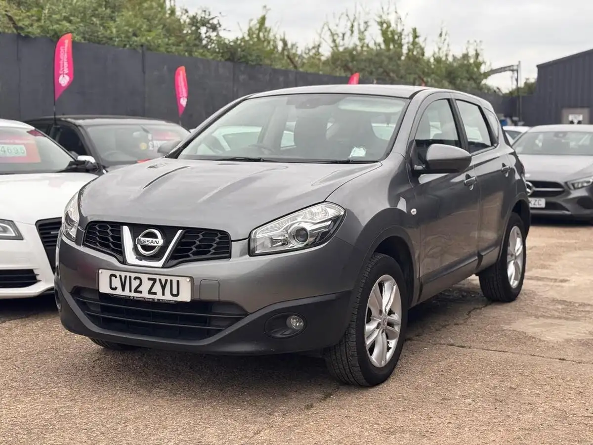 2012-nissan-qashqai-16-acenta-big-2