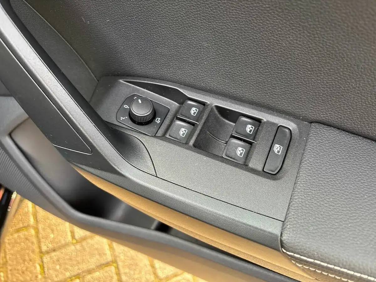 2023-seat-ibiza-10-tsi-xcellence-lux-110ps-dsg-big-18