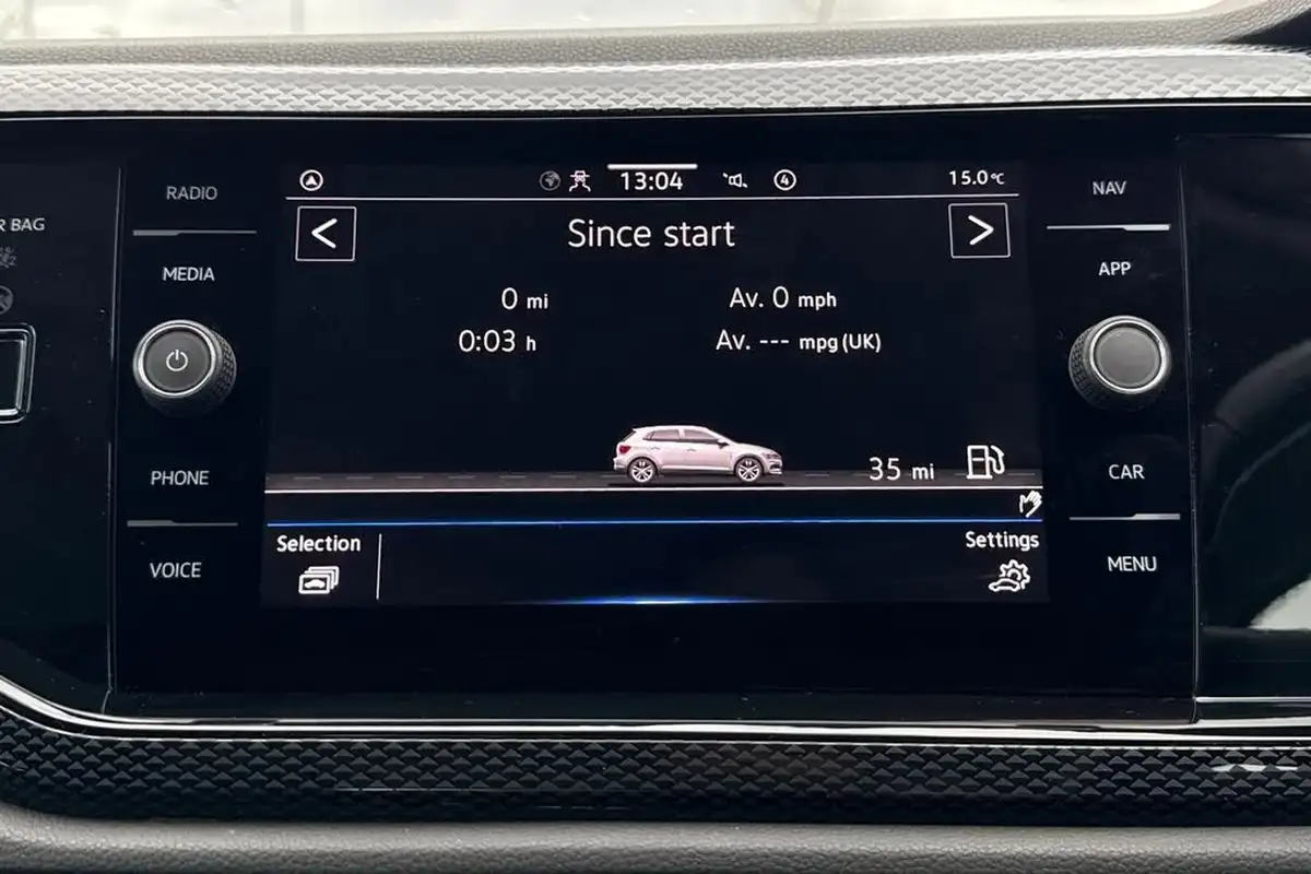 2022-volkswagen-polo-10-life-big-38