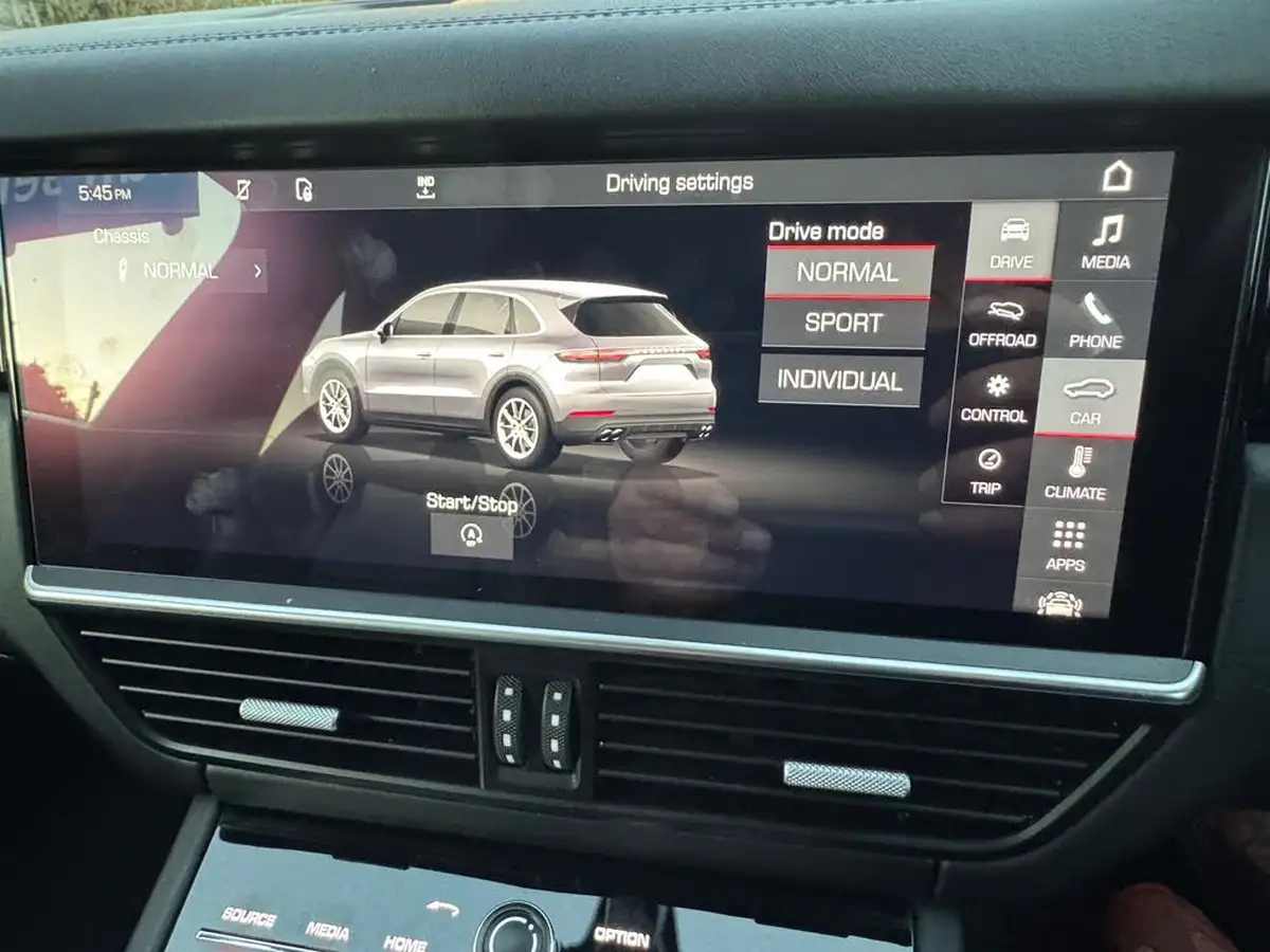2018-porsche-cayenne-30-v6-big-27