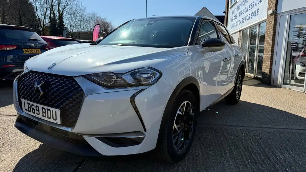 2019-ds-ds-3-crossback-12-puretech-prestige-155ps-eat8-big-3