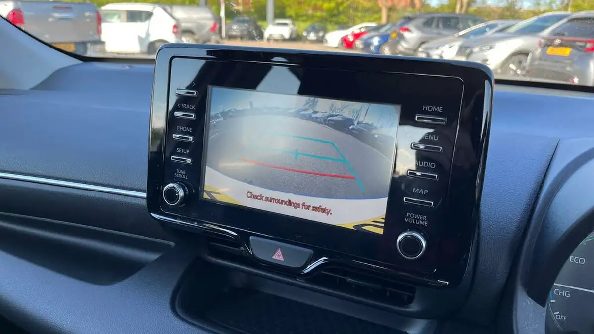 2022-toyota-yaris-15-vvt-i-icon-big-40