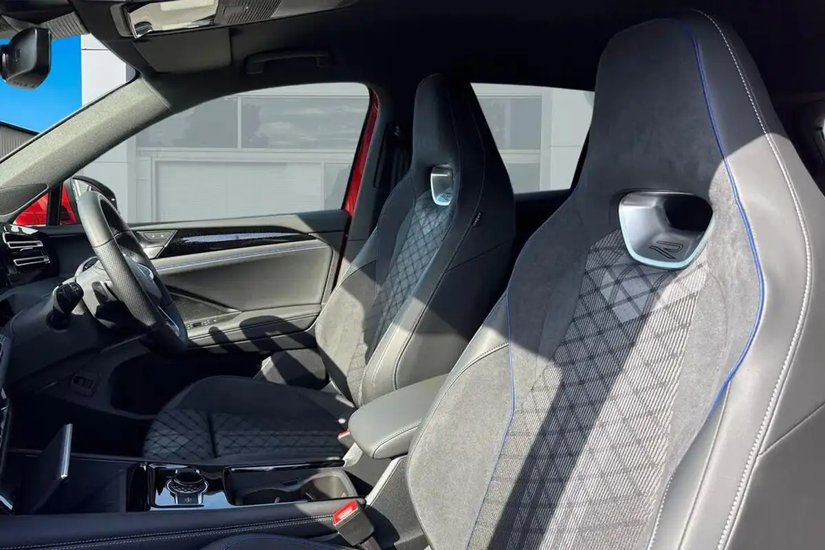 2024-volkswagen-tiguan-15-etsi-r-line-launch-edition-big-15