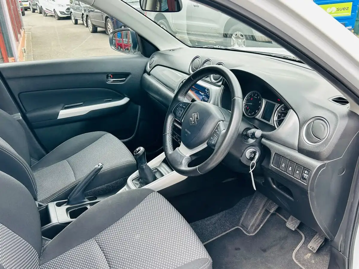 2016-suzuki-vitara-16-sz-t-big-2
