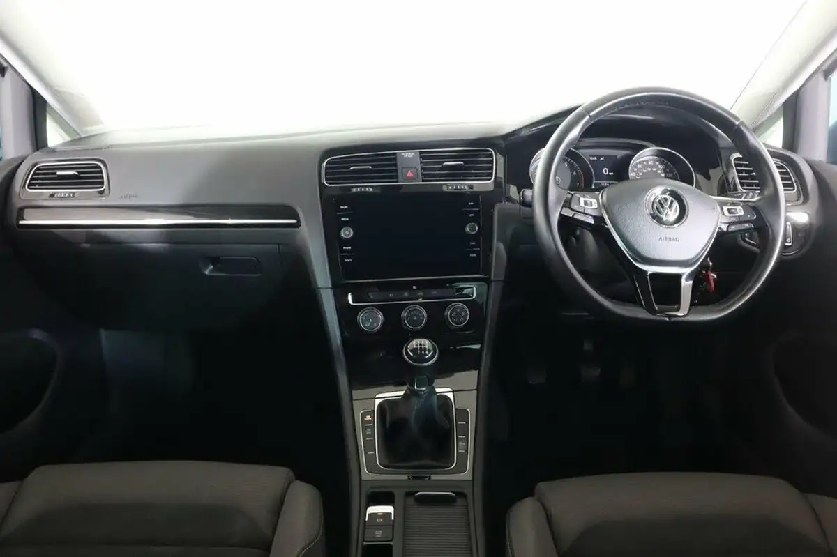 2019-volkswagen-golf-15-tsi-gt-150ps-ss-hatchback-5d-big-9
