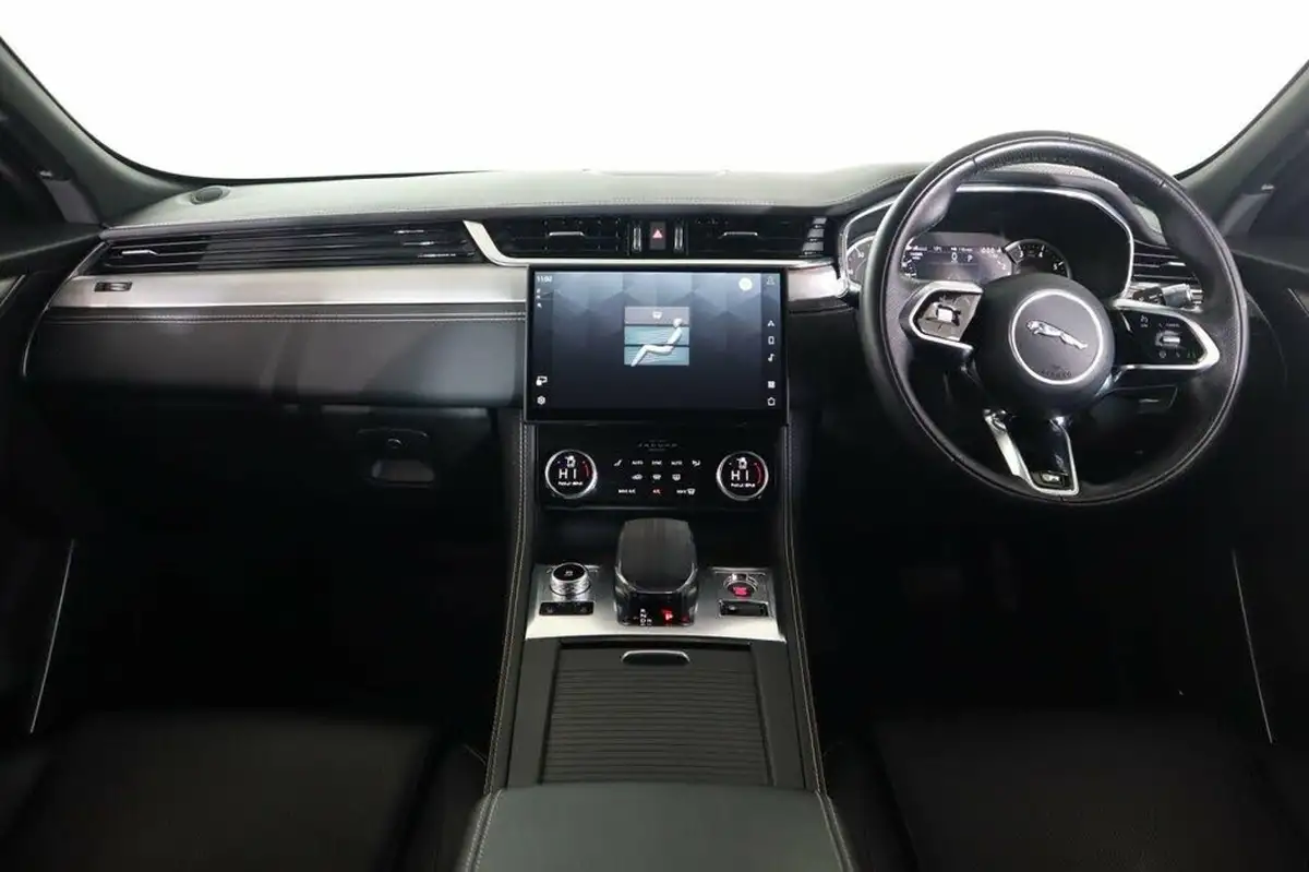 2021-jaguar-f-pace-20-p250-r-dynamic-s-big-40