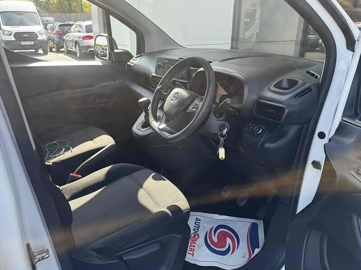 2021-vauxhall-combo-15cdti-dynamic-2300-100pseu6dt-l1h1-panel-big-18