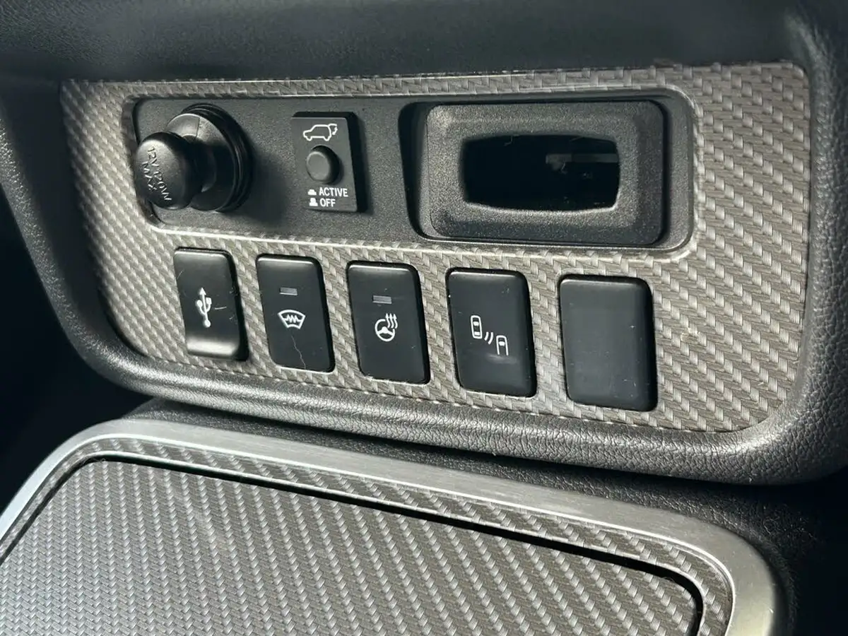 2018-mitsubishi-outlander-24-4h-phev-big-35
