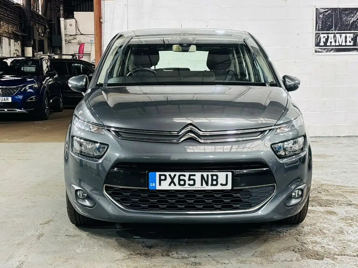 2015-citroen-c4-picasso-16bluehdi-exclusive-eat6-big-1