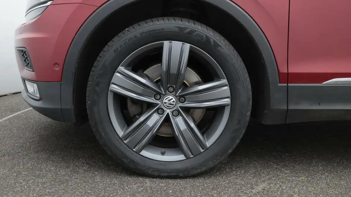 2017-volkswagen-tiguan-20tdi-sel-190ps-4motion-bmt-ss-dsg-big-18