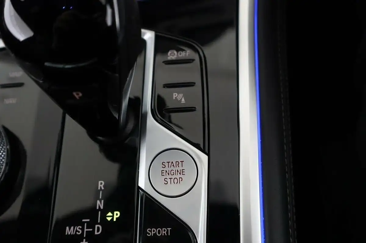 2022-bmw-8-series-30td-840d-xdrive-m-sport-gran-coupe-4d-big-17