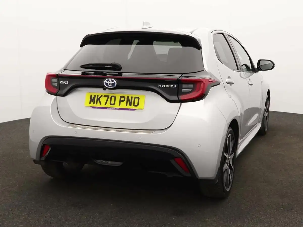2020-toyota-yaris-15-vvt-i-dynamic-big-4
