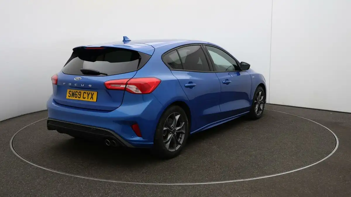 2019-ford-focus-10t-st-line-hatchback-big-7