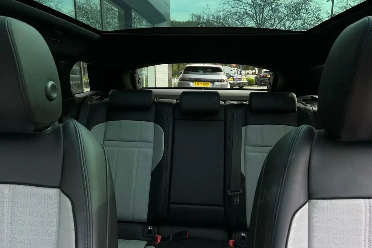 2019-land-rover-range-rover-evoque-20-d240-r-dynamic-hse-big-36