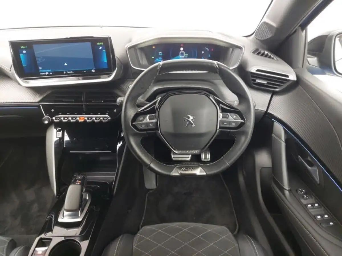 2021-peugeot-208-e-gt-premium-big-6