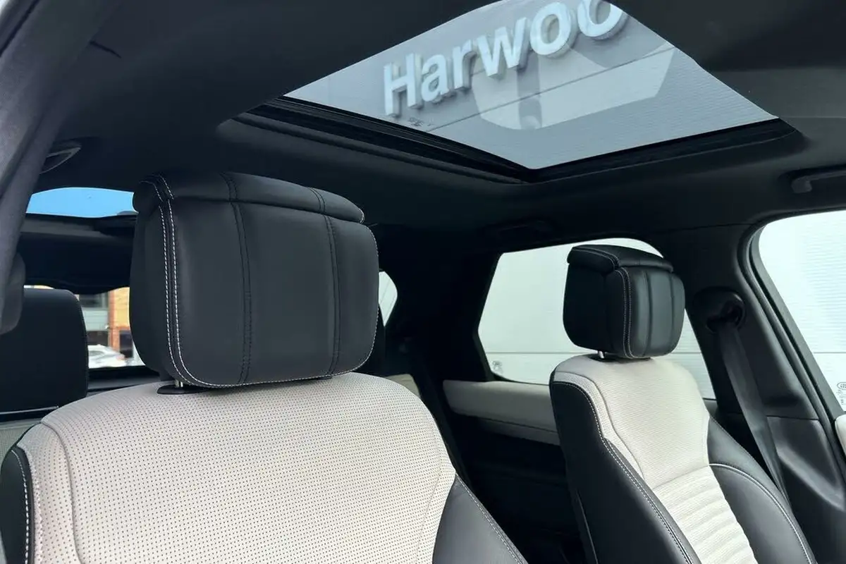 2024-land-rover-discovery-30-d300-dynamic-hse-big-41