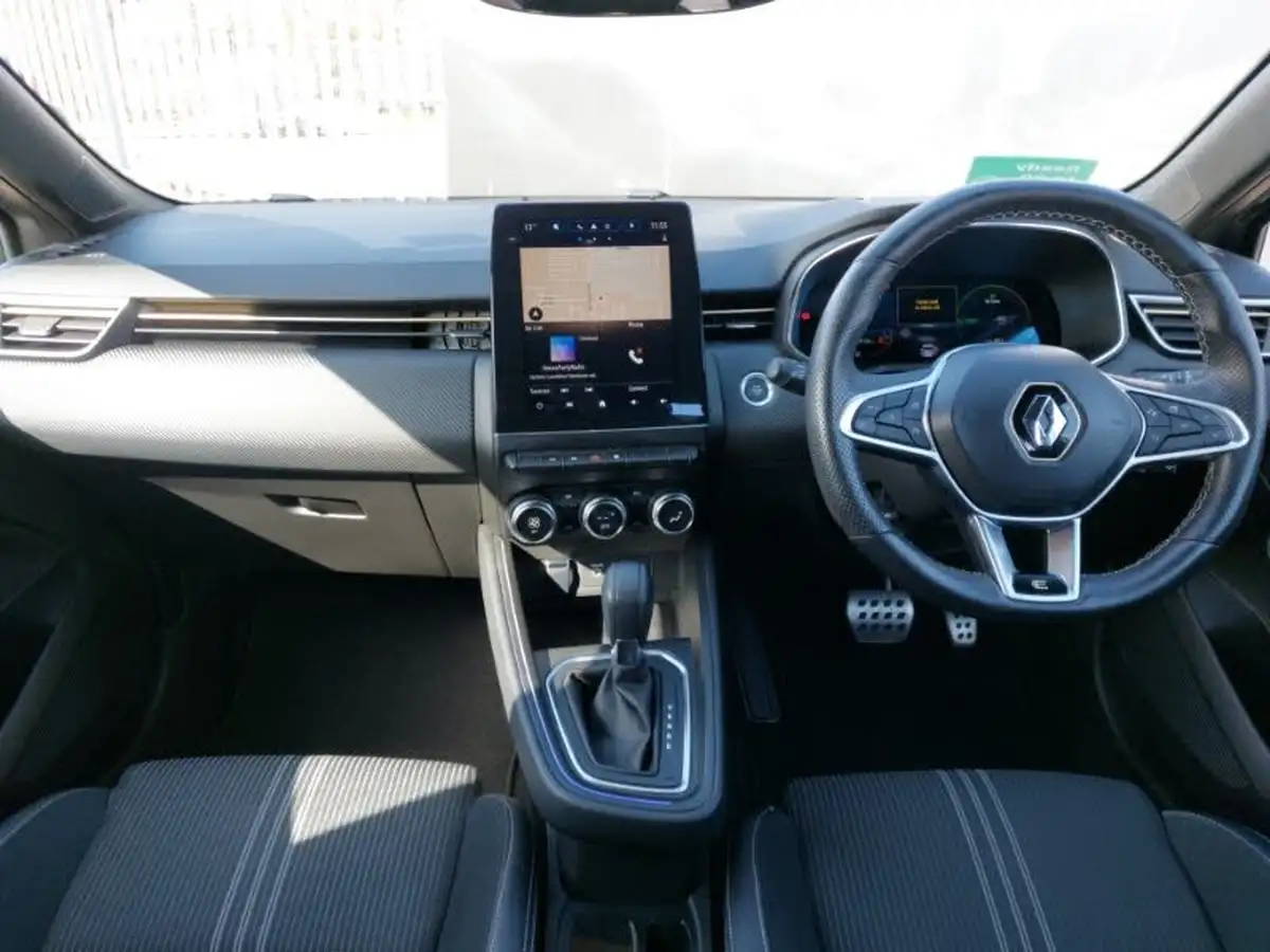 2023-renault-clio-16-engineered-big-2