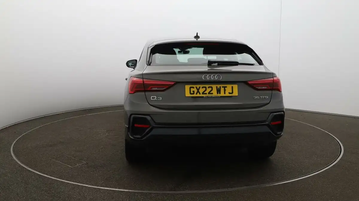 2022-audi-q3-15-35-tfsi-cod-sportback-s-tronic-big-6
