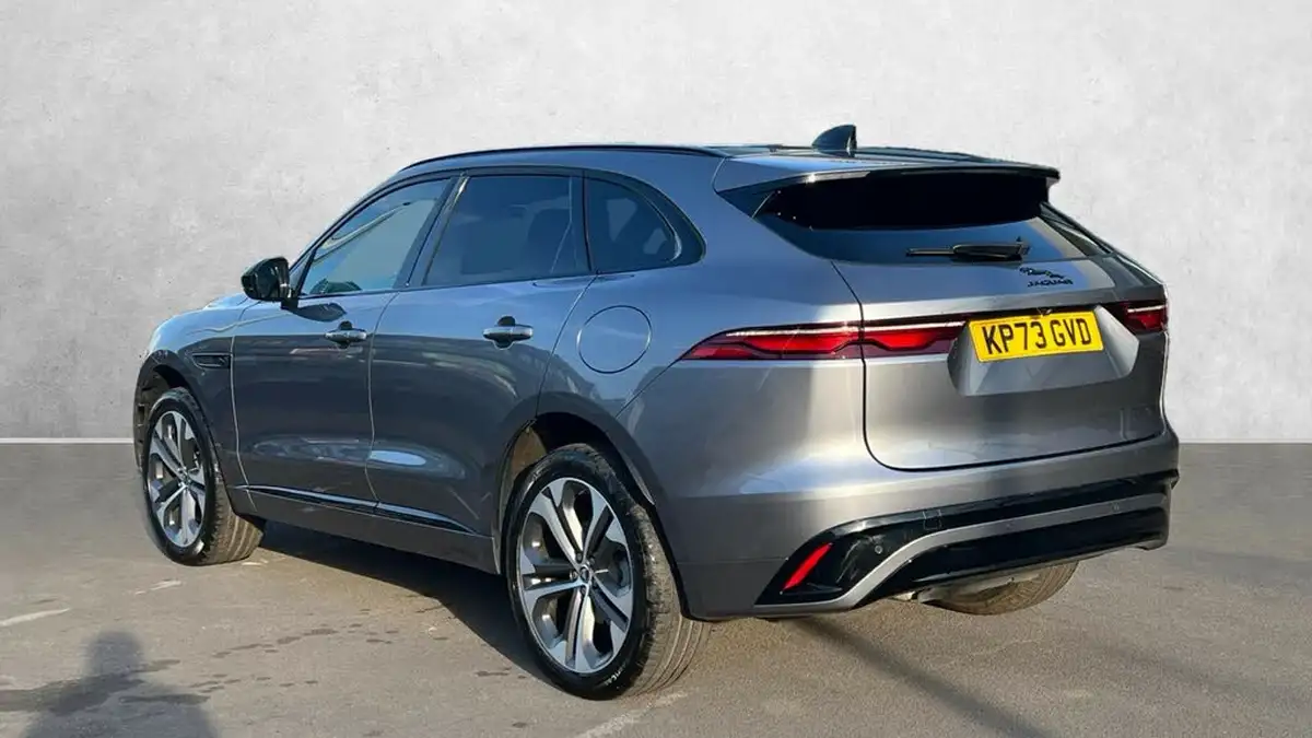 2023-jaguar-f-pace-20-p250-r-dynamic-hse-black-big-1