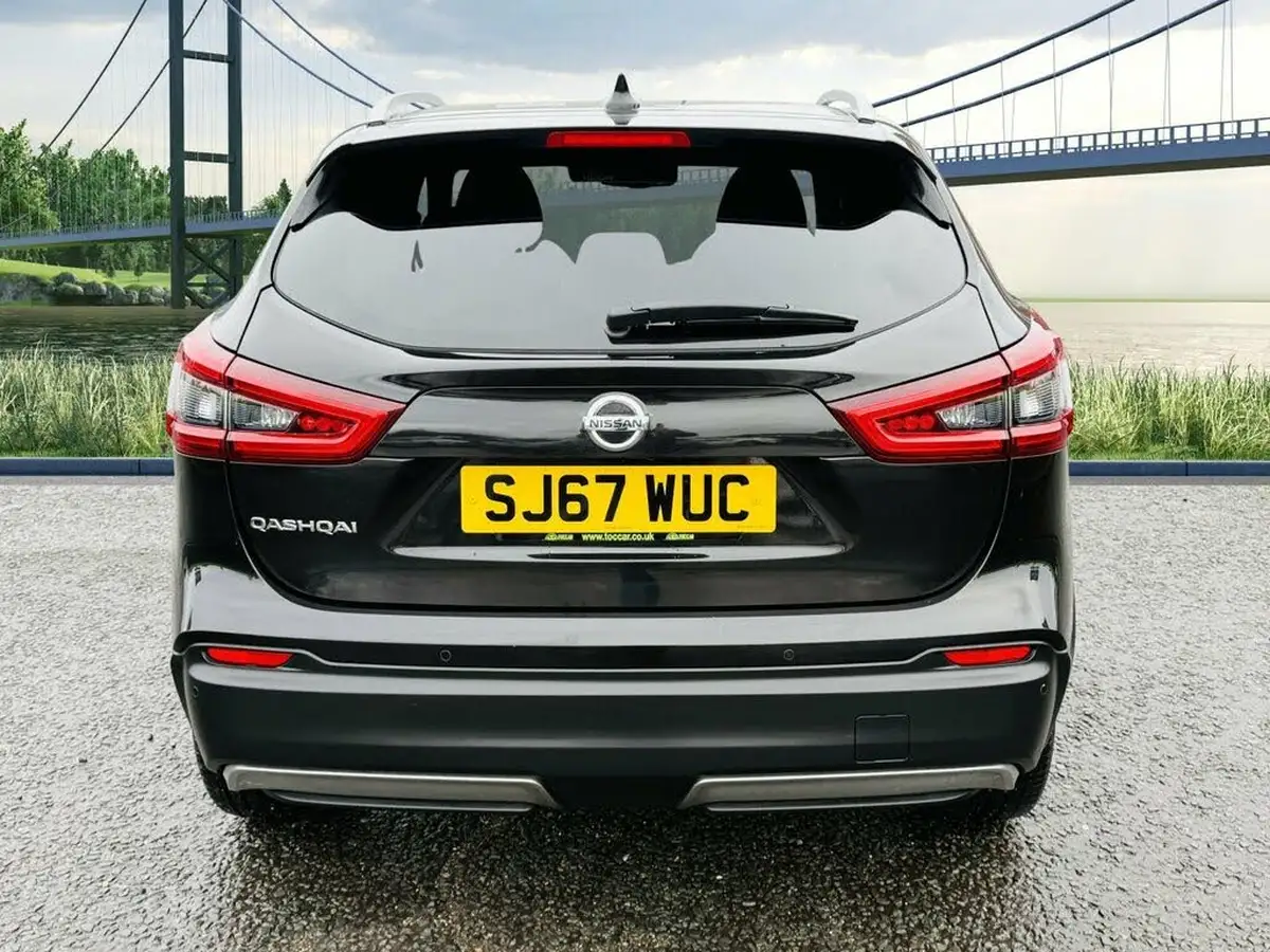 2017-nissan-qashqai-12-dig-t-n-connecta-big-3