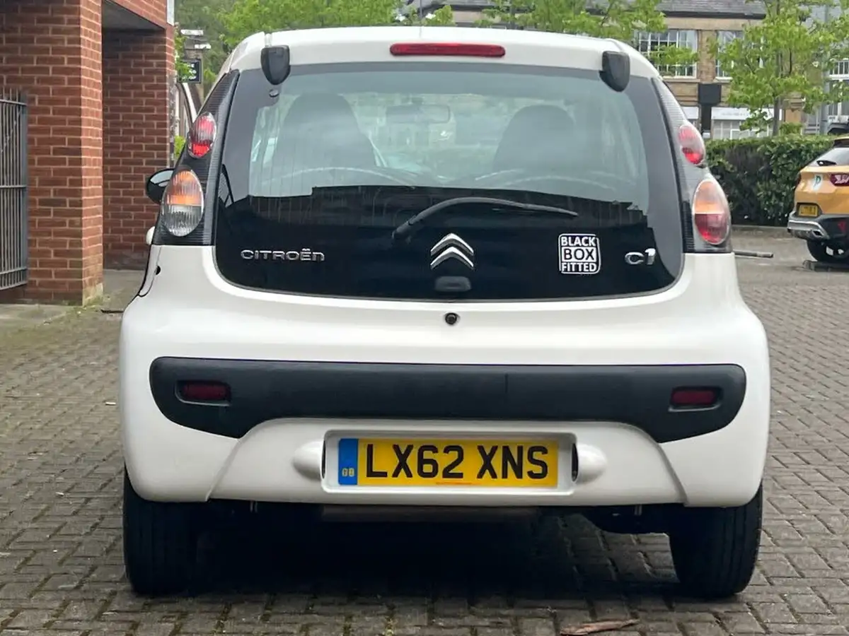 2012-citroen-c1-10-vtr-5d-big-13