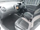 2017-renault-captur-09-tce-iconic-nav-small-4