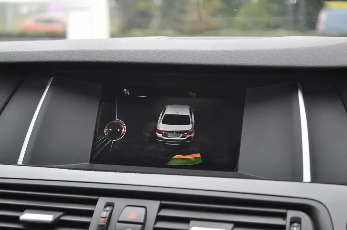 2015-bmw-5-series-20td-520d-se-190bhp-saloon-4d-auto-big-16