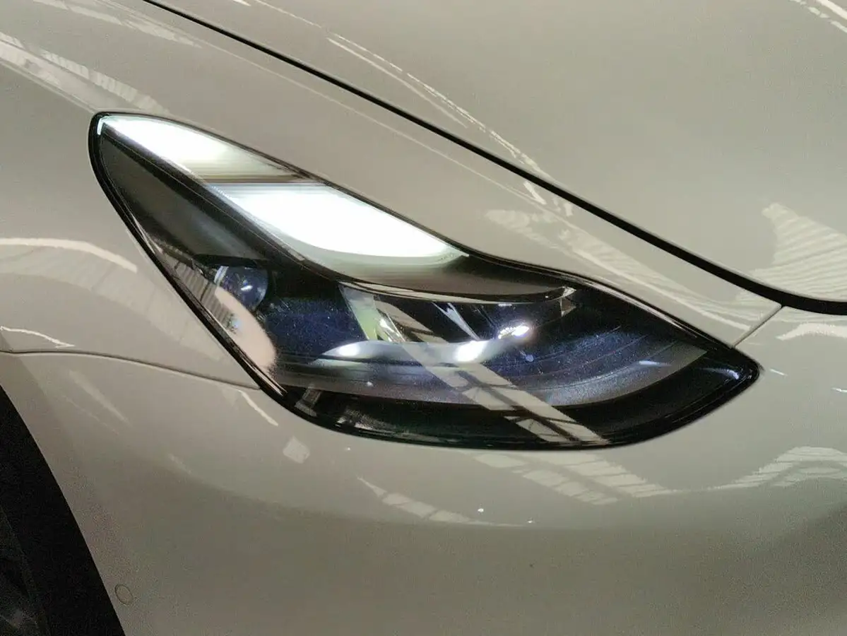 2022-tesla-model-3-e-long-range-big-25