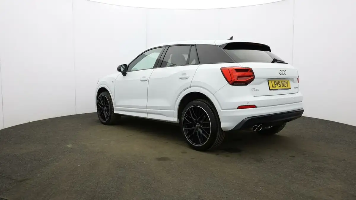 2019-audi-q2-15-35-tfsi-black-edition-cod-s-tronic-big-46