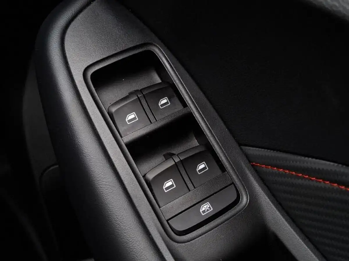 2023-mg-zs-suv-15-vti-tech-exclusive-big-14